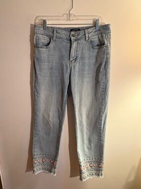 Charlie Embroidered Hem Cropped Jeans Light Wash Size 10 Boho Denim